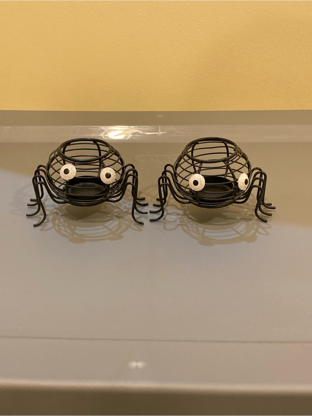 Black Spider with Glitter Eyes Halloween Tealight Candle Holders